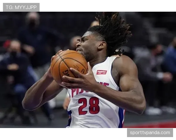 球员因违反替补席管理规则被驱逐?看NBA裁判如何严格执法 球员因违反替补席管理规则被驱逐?看NBA裁判如何严格执法